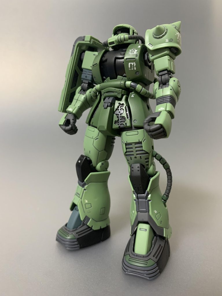 一部合わせ目消し、部分塗装、デカール、スミ入れ、つや消し後の状況。全塗装しなくてもここまで楽しめる。