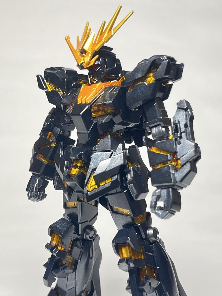 横顔カッコイイですねぇ( *´꒳`*)ユニコーン系統はキラキラしてるのが好きなので満足(꒪¯꒳¯꒪)