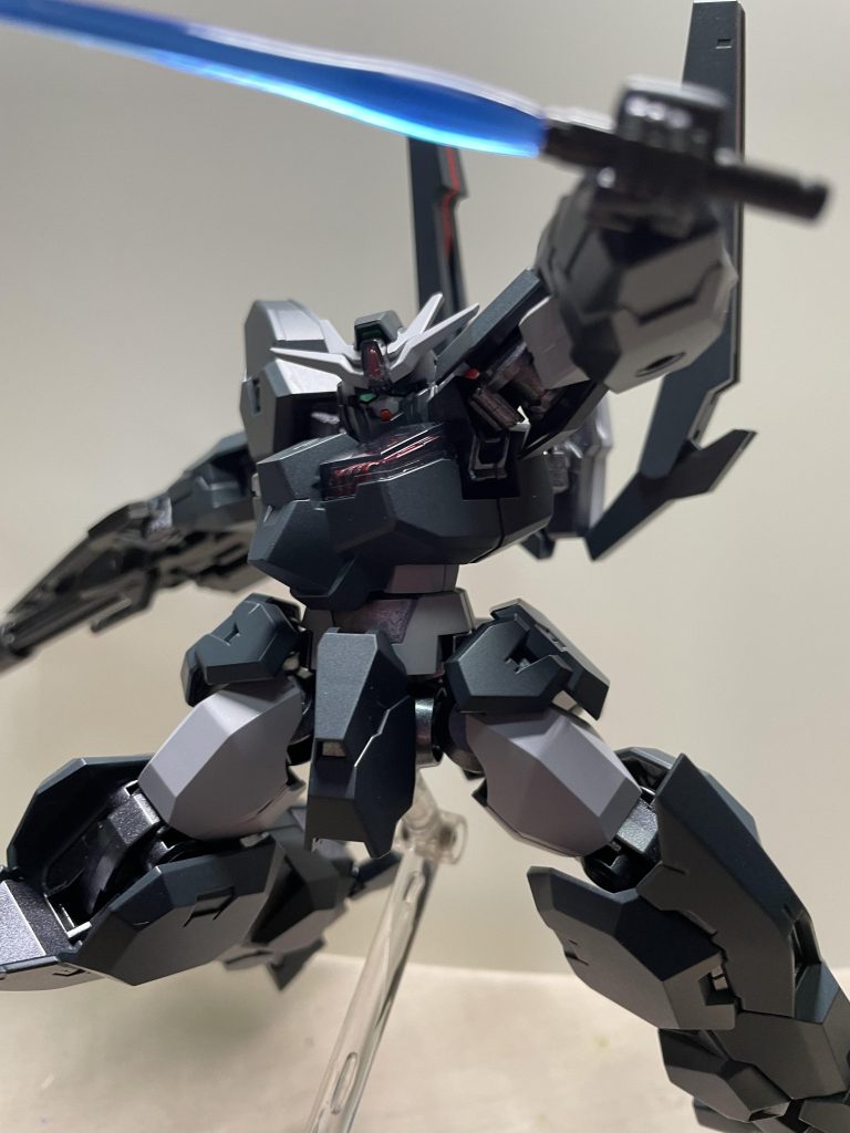 買い物してたら偶然売っていたのでその日に塗装して作りました。