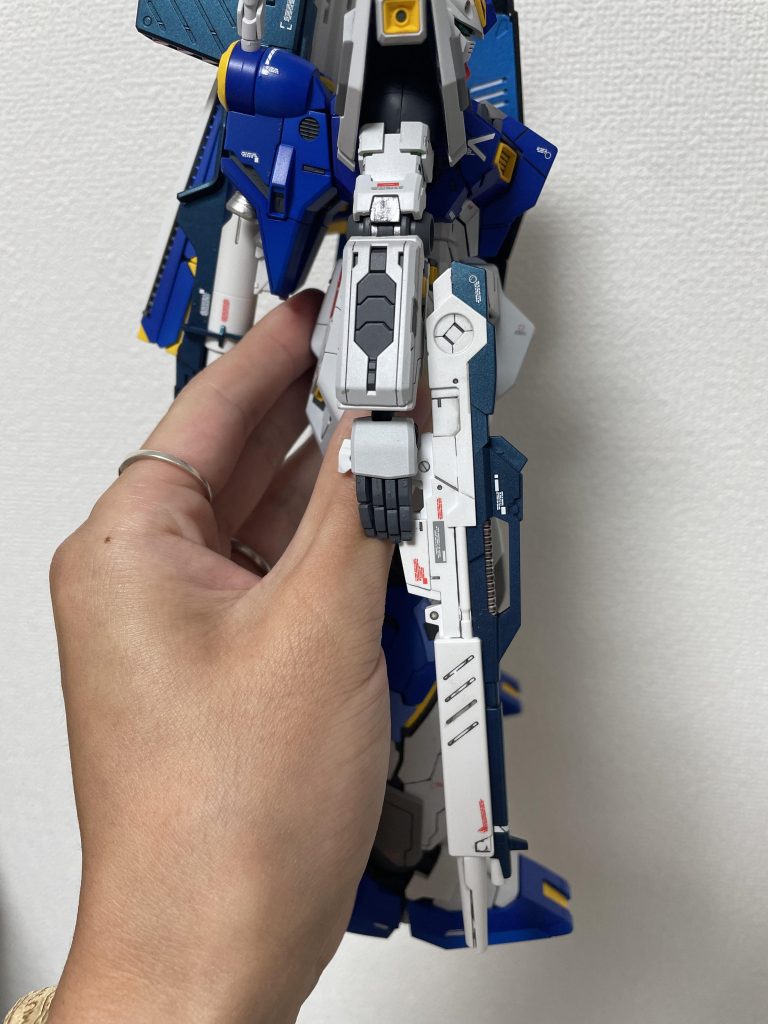 νガンダム–4枚目/制作者：久保幸太郎