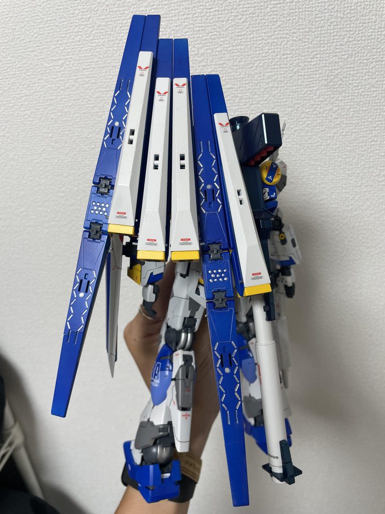 νガンダム–3枚目/制作者：久保幸太郎