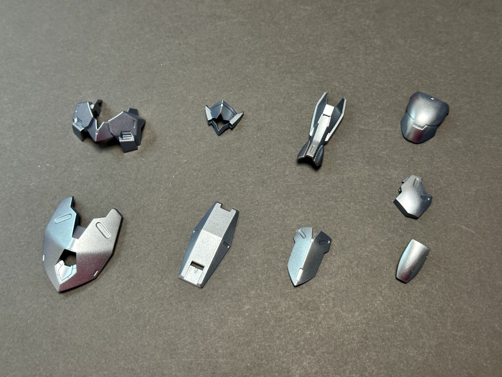 シルバーは、青みがあってGXメタルダークブルーと相性がよさそうなGXアイスシルバーを選んでいます。