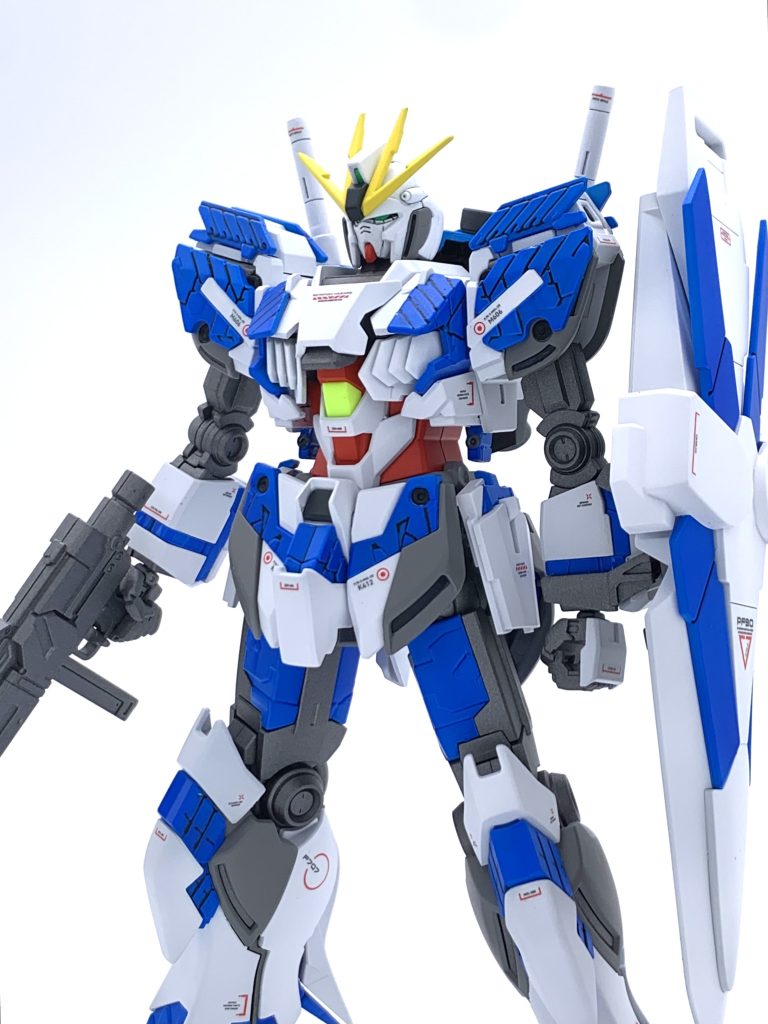 特に工作はしていません。サイコフレームを蛍光ブルーとクリアグリーンで塗装したくらいです。