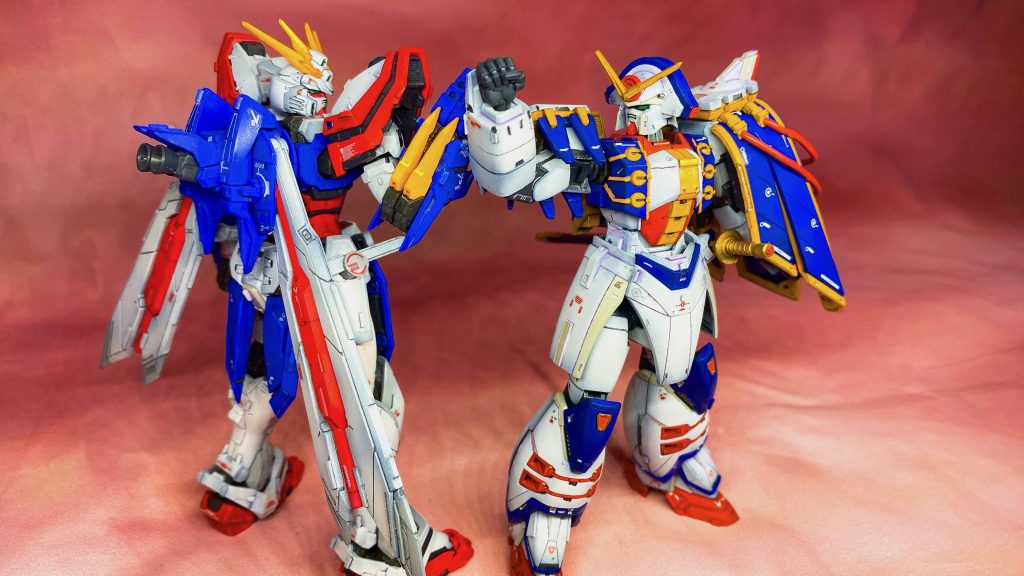 RGのゴッドと並べて…。サイズ差も極力埋まって並べても違和感はなくなったかと…