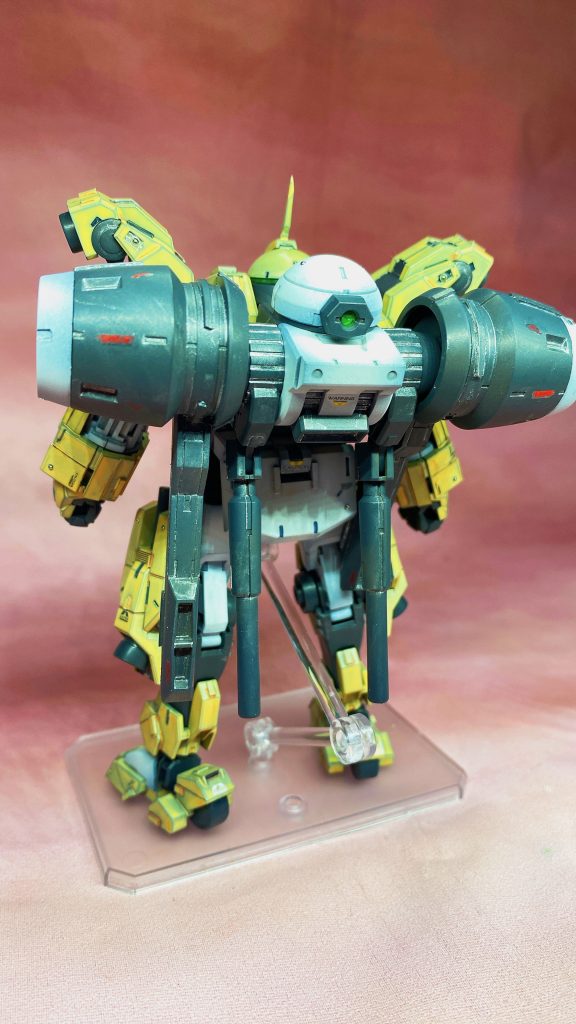 基本キットそのままにディテールの追加を行いました。個人的に気になってたので腹部を1mm延長しています。