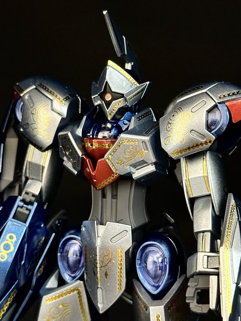 エングレービングには、ネイルアート用のシールを使っています。