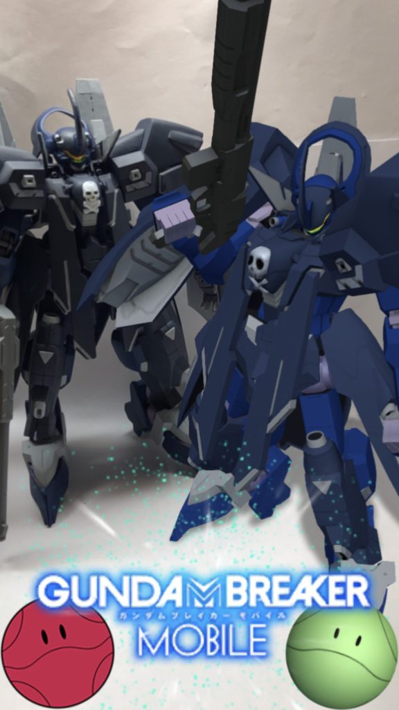 サービス終了前にAR撮影でビルドした機体と完成品を一緒に撮影。配色は基本的にはゲーム内の機体を参考にしながら後は好みで筆塗り塗装をしました。