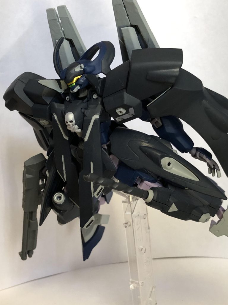 見た目で選んだ脚部ですが、ドリルニーは荒くれ者感があって宇宙海賊のイメージにあっているかなと思いました。