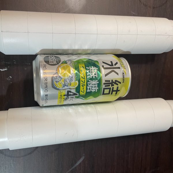 PGユニコーンペルフェクに手をつけて2週間。まだディバインセットに留まっております。いやーこのプロペラントタンクのデカさはわかっていたとはいえデカい😅これはなんとかしたいところ。そしてPGとはいえ肉抜きがあるのでパテ、プラ板、不要パーツを使って埋めました。洗浄前なのでお見苦しいところはお許しを🙈（1枚目）