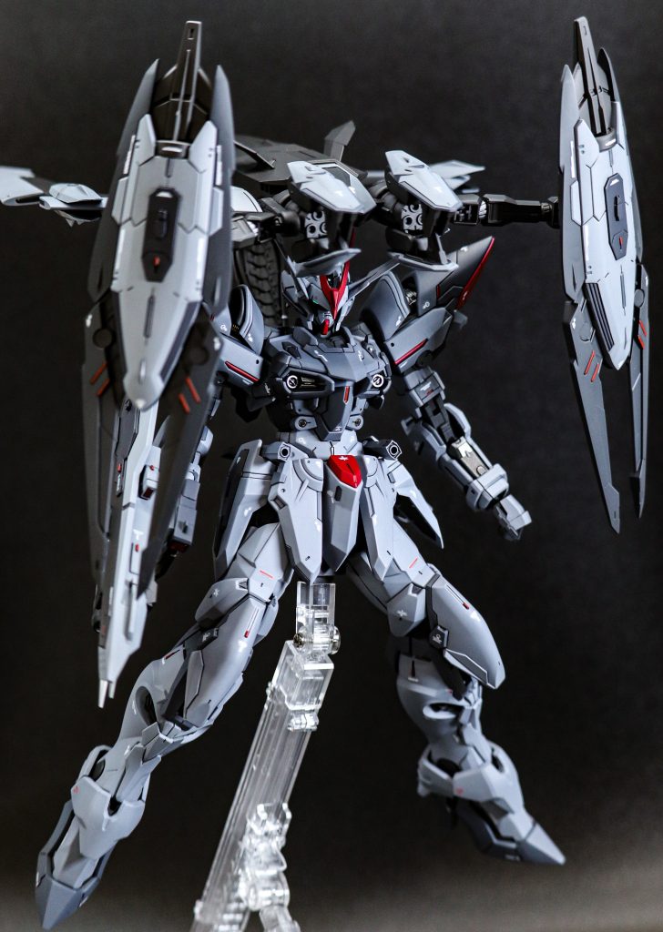 フォビドゥンガンダムの特徴的なゲシュマイディッヒ・パンツァーはバルバトス拡張パーツを弄って作成しています。