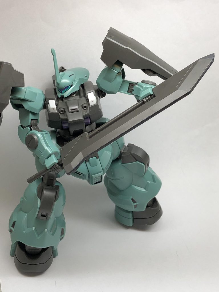 バスターソードを構えて気軽に専用機を作りやすい設定なのは良いですね。