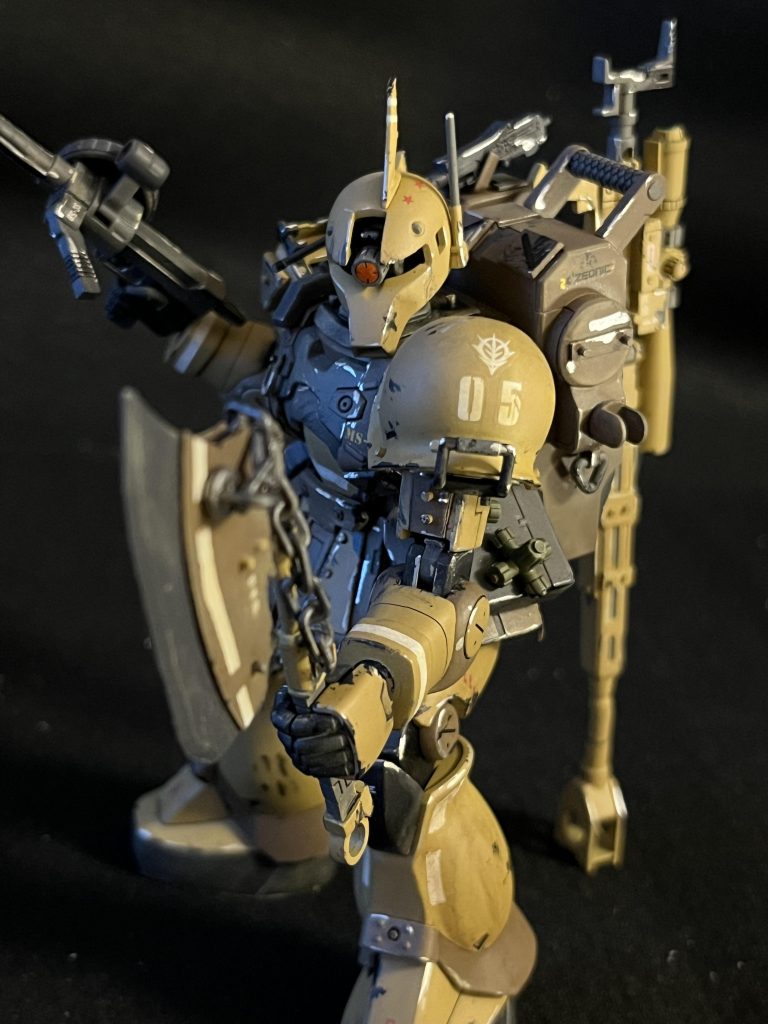 ヒートホークも刃をプラ板で作りました、マウントしてるライフルが支えになって立たせやすい笑