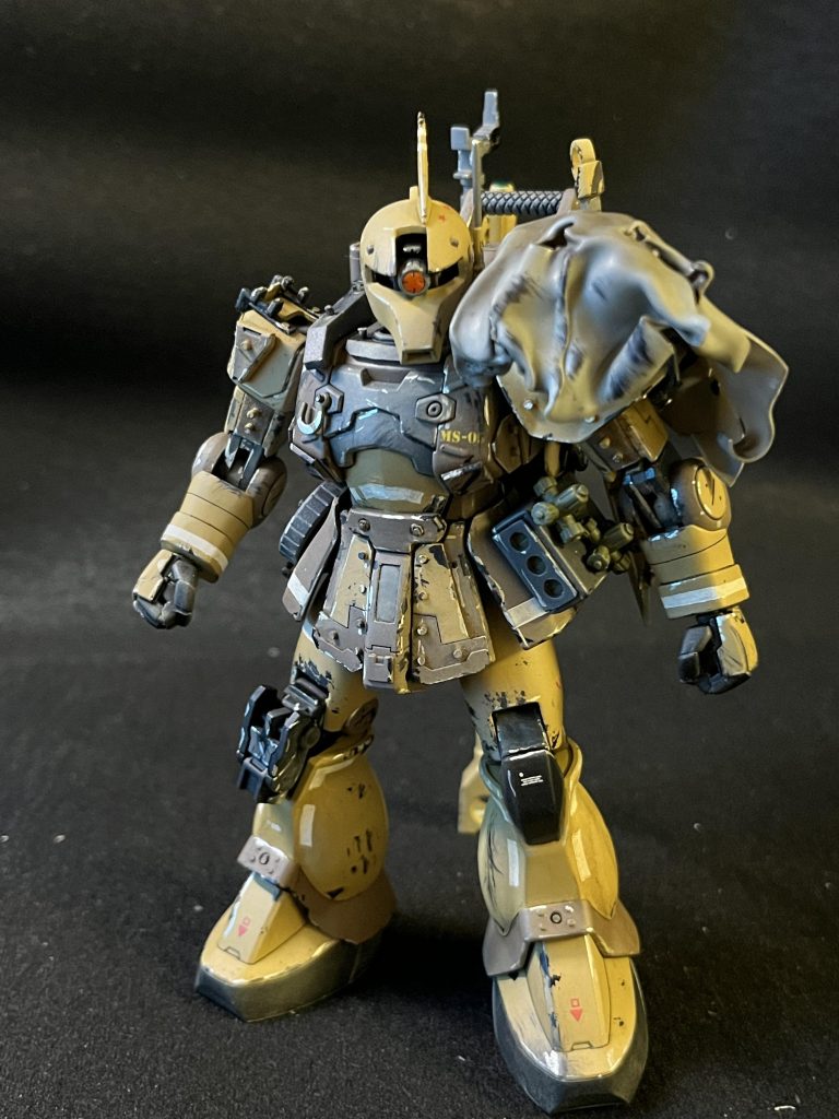 腰の火器類は旧キットの武器セットを拝借しました腕の関節折れてかなり貧弱になりました(›´ω`‹ )