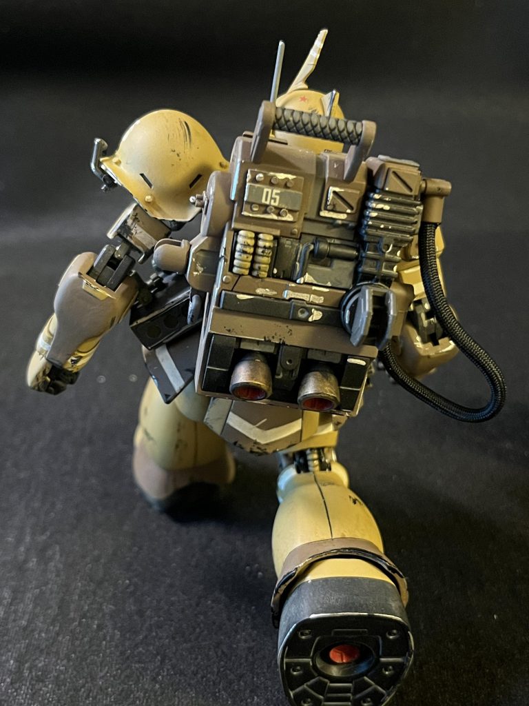 バックパックは武器マウントや手すりを増設