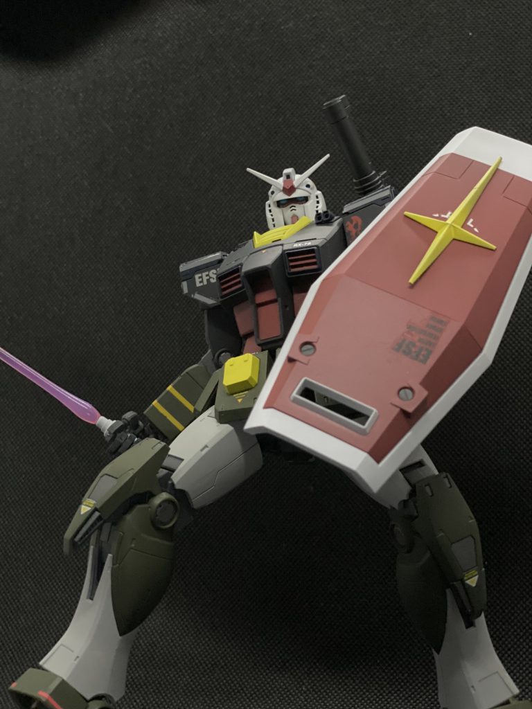 煽りでサーベル構え