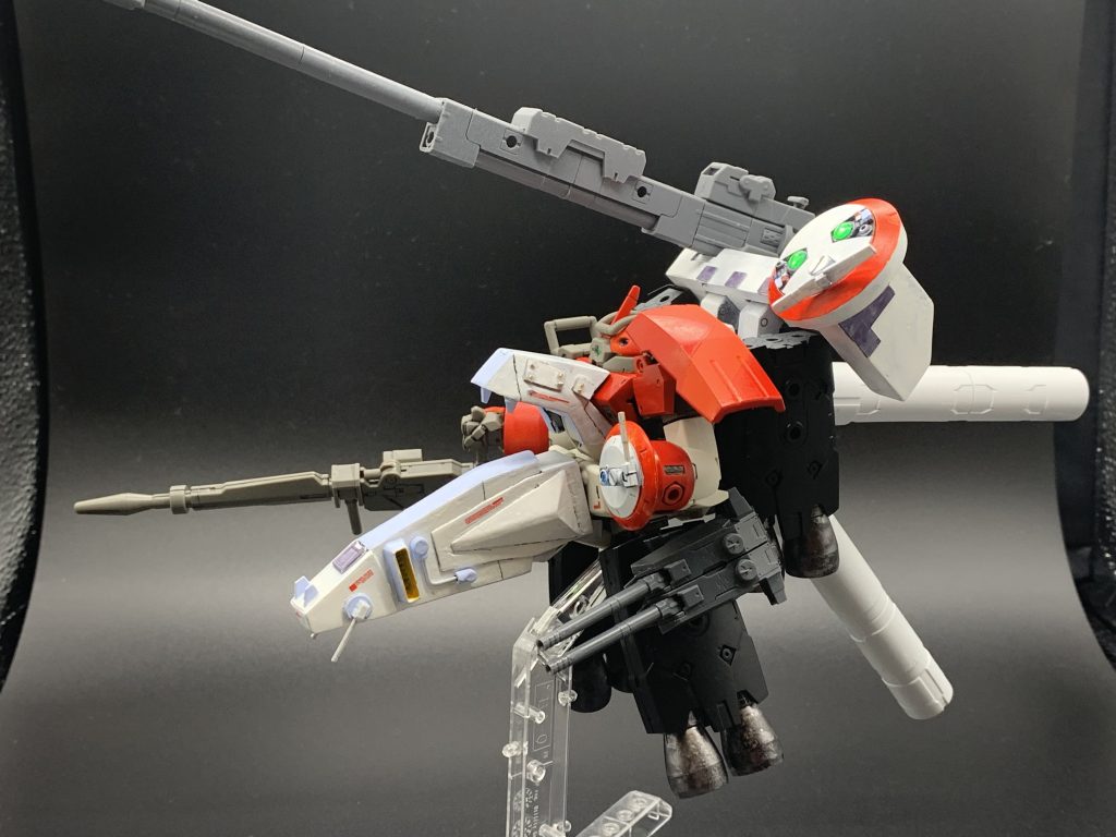 比較用に水星コンのキットも再掲。流石に胸部の形状が違うので胸部増加パーツの接続は無理でした