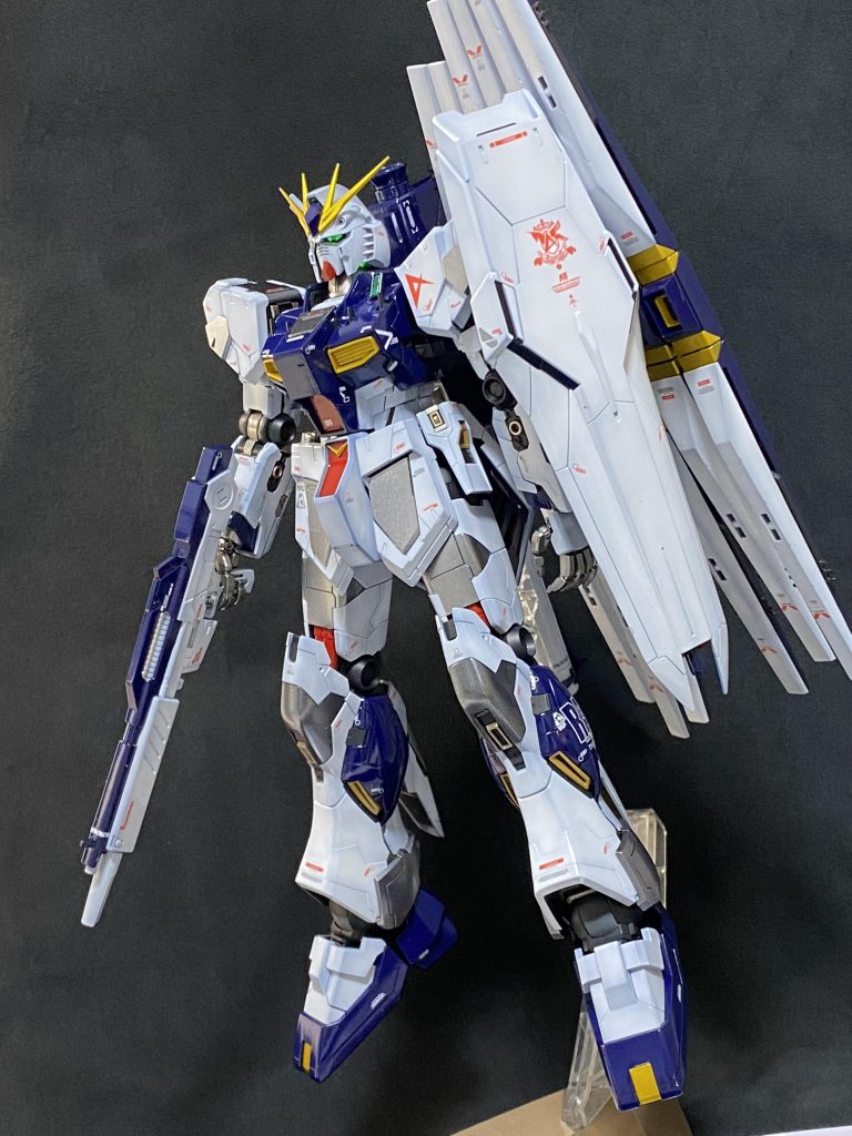 1番悩ましかったのがやはり黄色…うっすら金色を残しつつ遠目には黄色に見えるようあーだこーだ塗り重ねw黒→金→クリアオレンジ→純色黄→クリア途中、変化がよく分からず何を目指しているのか難儀しましたがどうにか不時着できました汗