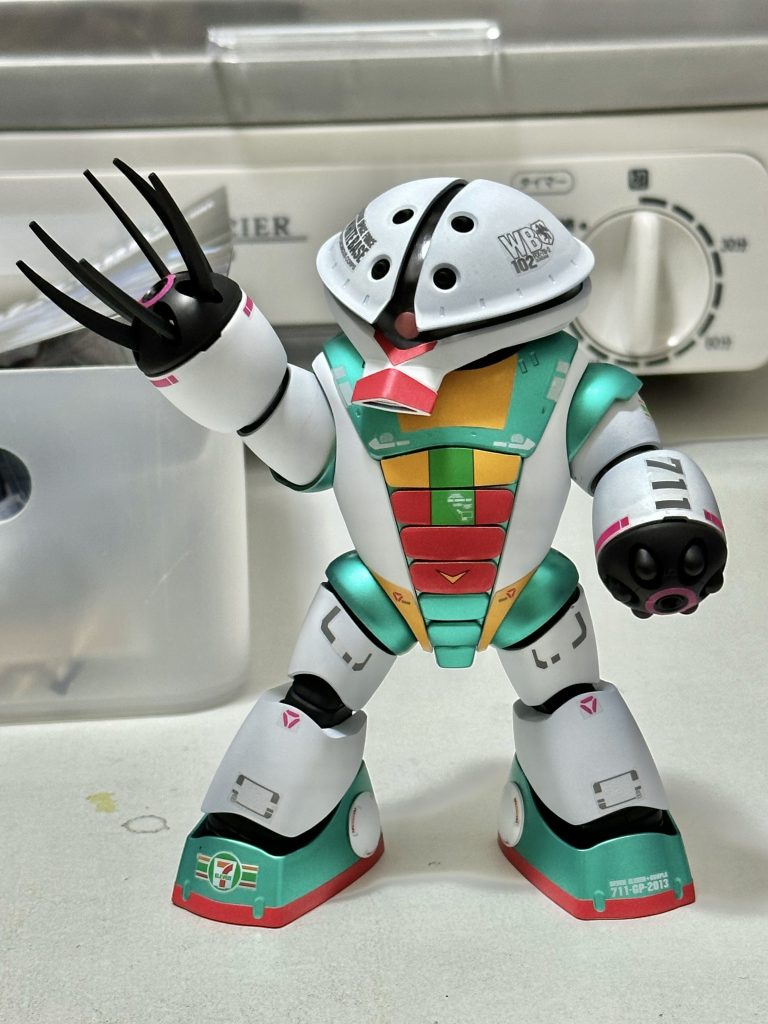 アッガイ(セブンイレブンカラー)–2枚目/制作者：たちばな