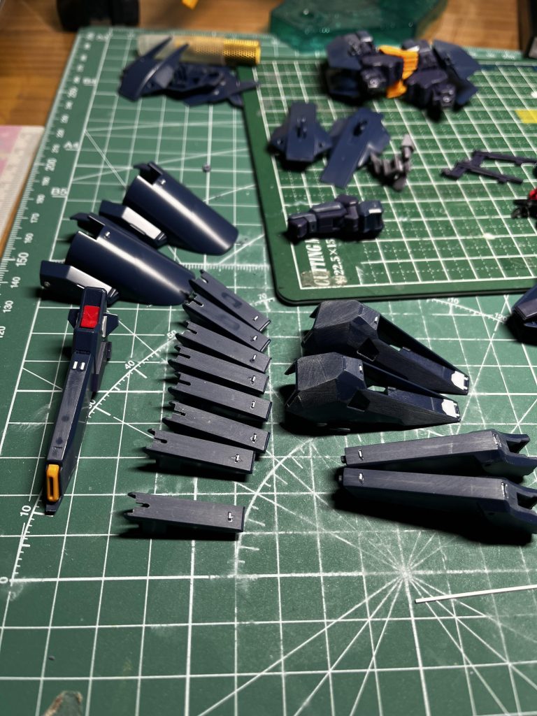 ・各部にセンサーチップ配置・一部プラバンにてディティールの追加