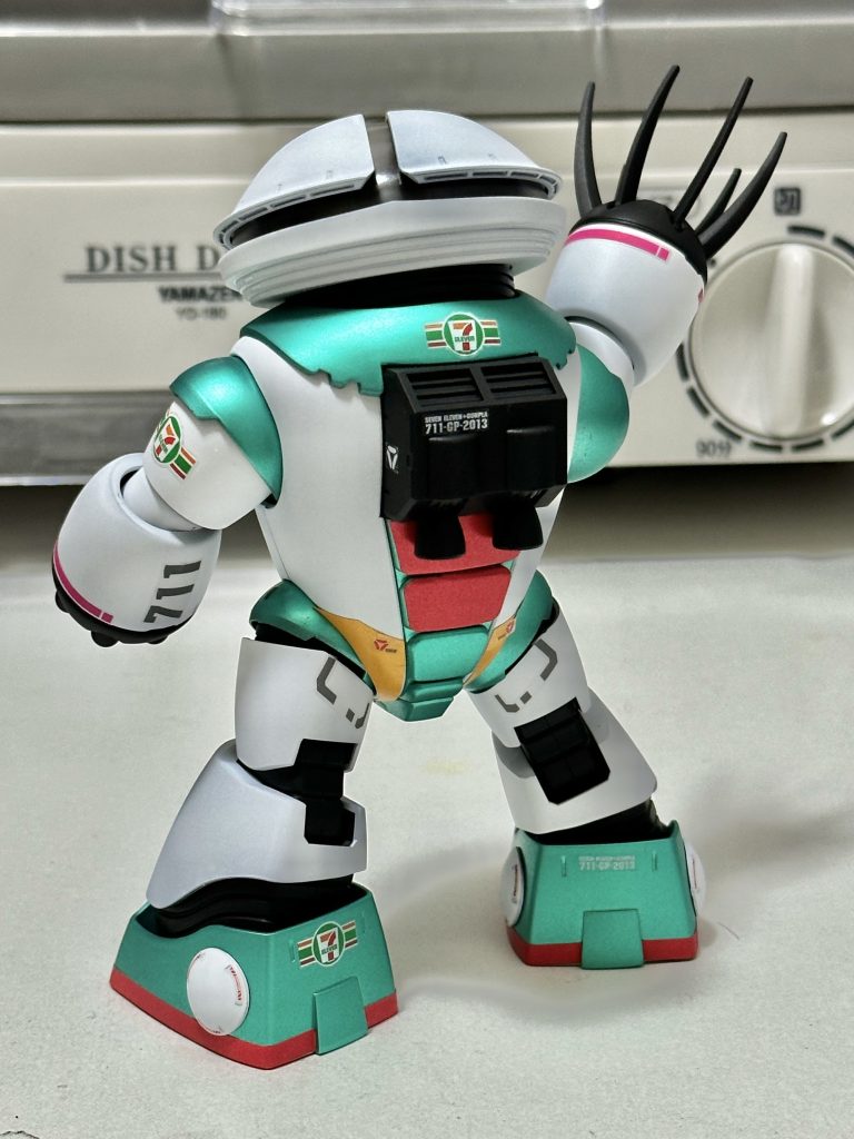 アッガイ(セブンイレブンカラー)–3枚目/制作者：たちばな