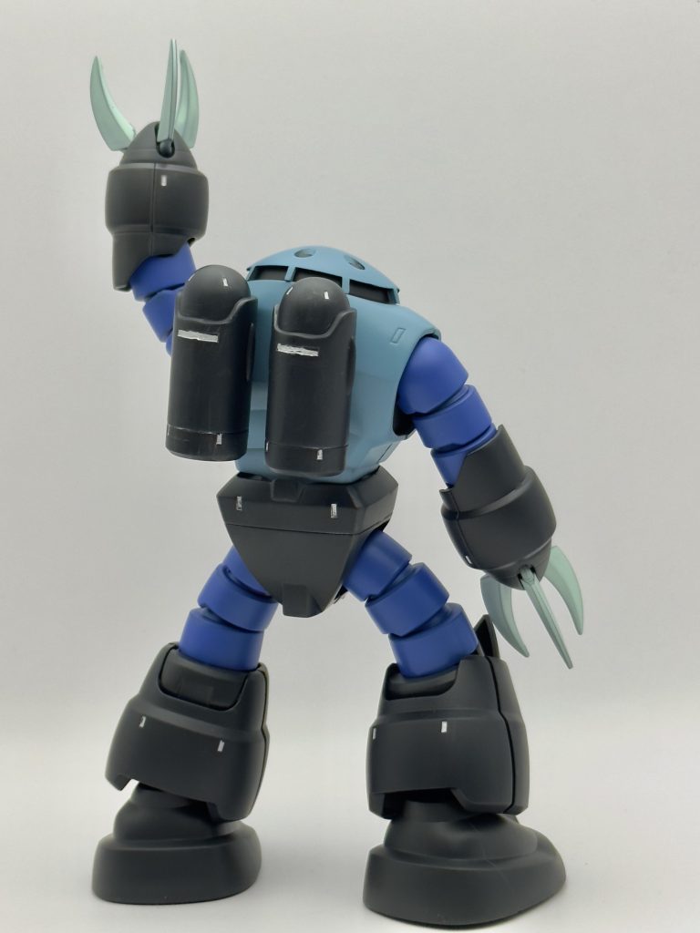 バックパックは合わせ目消しちょい失敗したので、4アーティストマーカーシルバーで誤魔化し…切れてないがまぁ良し！他にも流し込めそうなとこはシルバーマーカーいれてます。