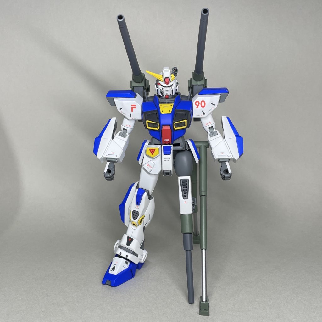 正面 機体名に付けた「仮設」は、脚部キャノンの接続部に使ったLMHGバルディエルの余剰パーツのエヴァの関節部が目につき、「エヴァ仮設5号機」の存在を思い出したことから思いつきました😅