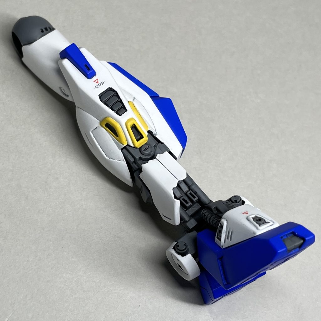 補修した左脚 純正パーツや充分な補修素材がないので、手持ちパーツでなんとかミッションパック運用できるまでに修理したというオラ設定。