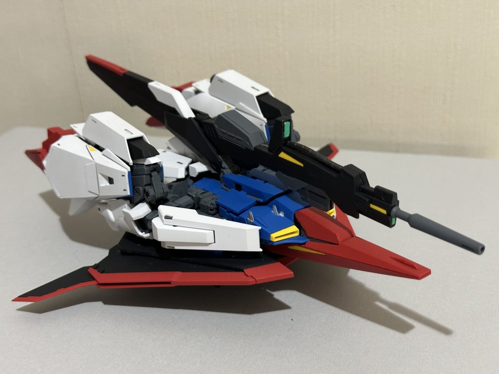 WR形態はデカールを貼る前に。