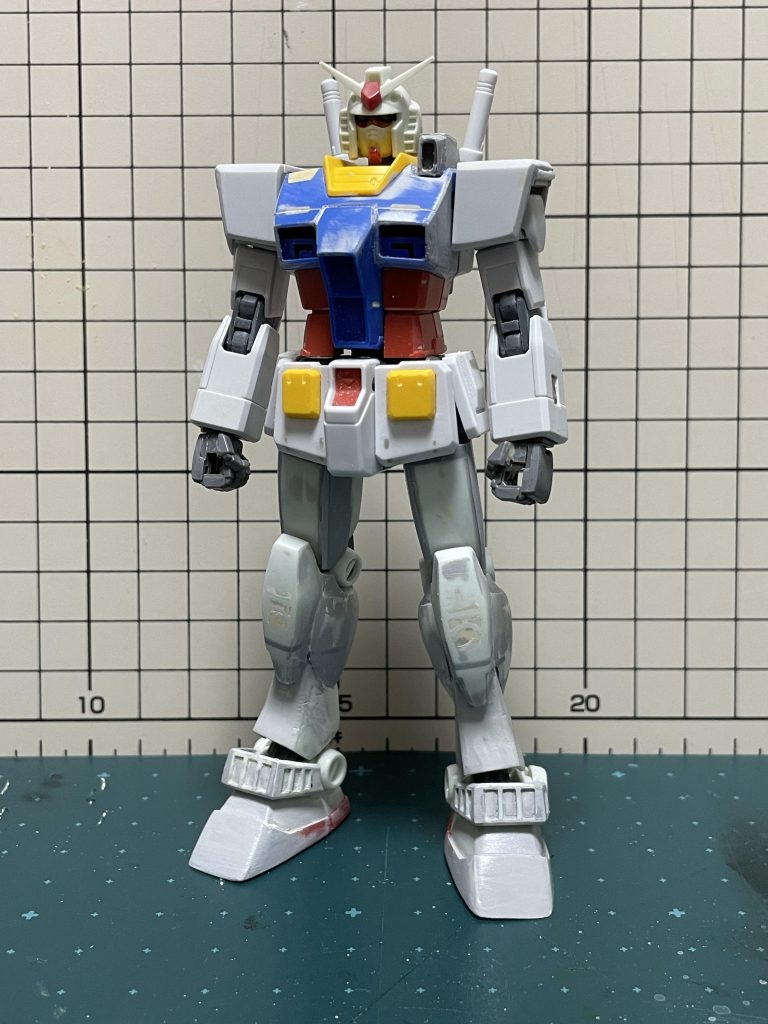 で、結局HGUCガンダムのrevive版の顔を加工して落ち着きました。ちゃんちゃん。