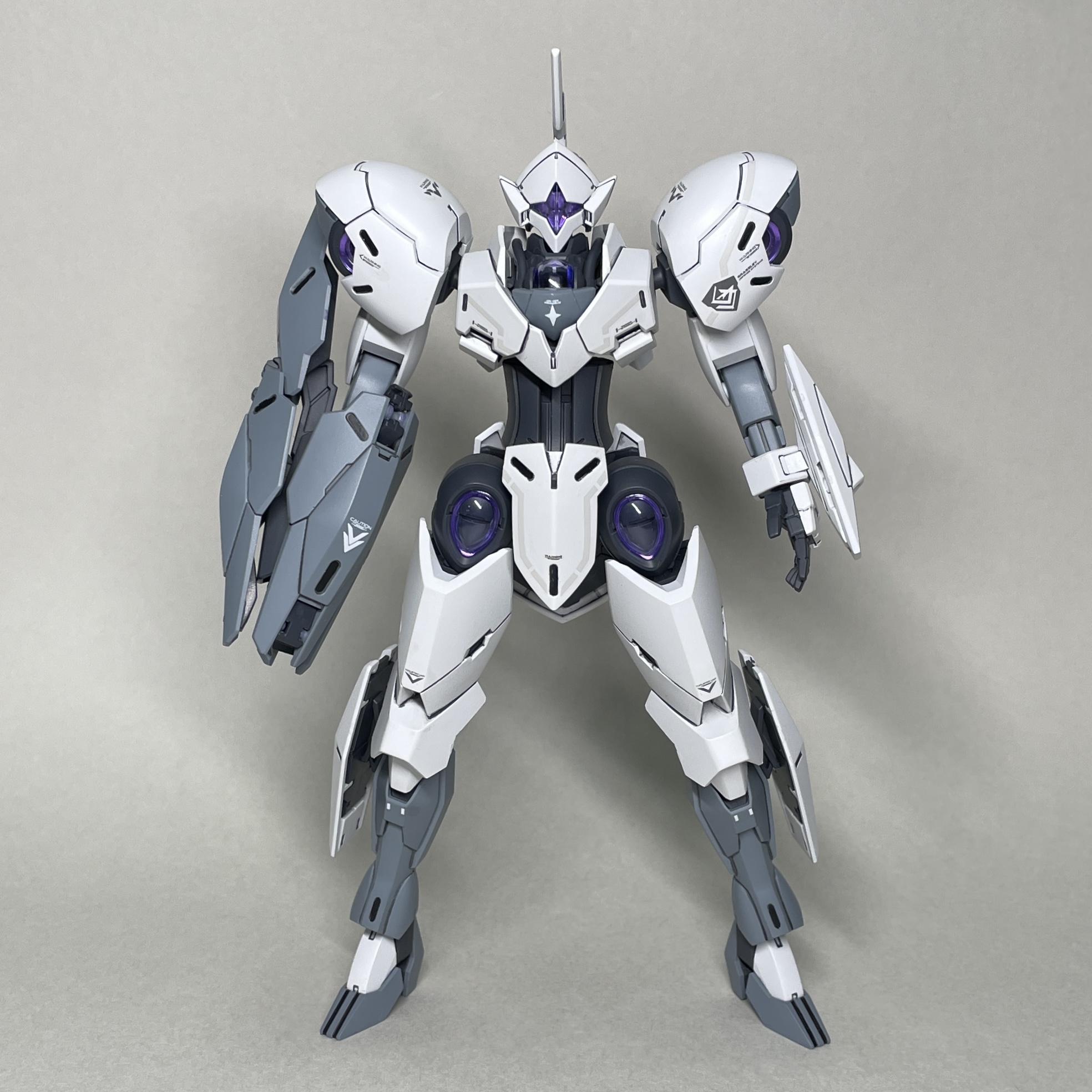 工場直送 HG ミカエリス 新武器 ランス装備 水星の魔女 全塗装 完成品