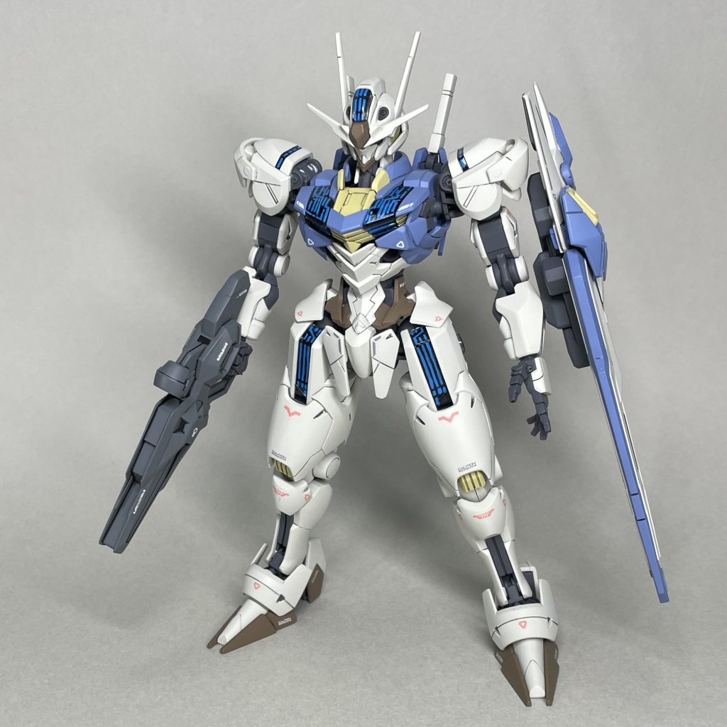 まえ　　デカールは、ガンダムデカール133（水星の魔女汎用1）を使用し、公式サイトの商品説明の指示通りに貼りました。