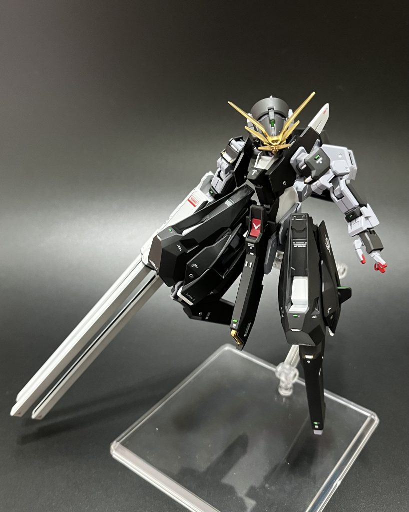 Twitterで見かけたジュンさんのポージングを参考にくそカッコいい『A』ライン