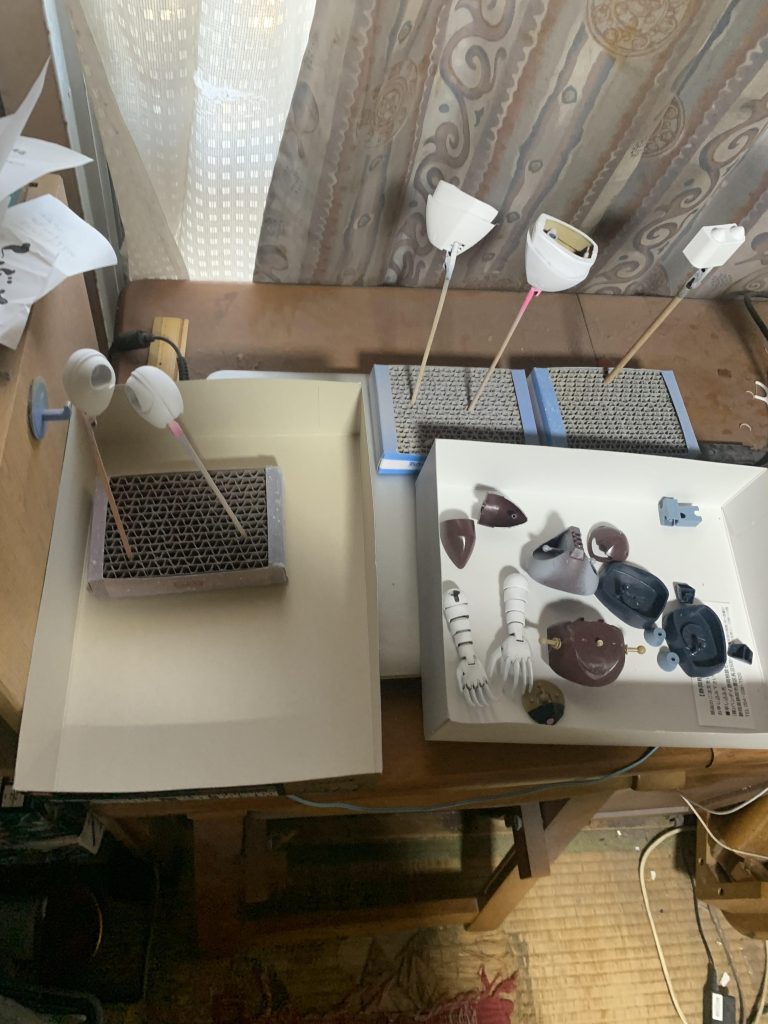 白部分塗装の乾燥中。