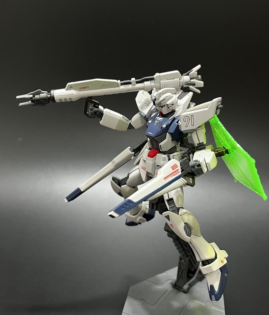 このビームランチャーのデザインカッコ良すぎます!ビームバズーカやランチャーといった大きい武装っていいですよねー