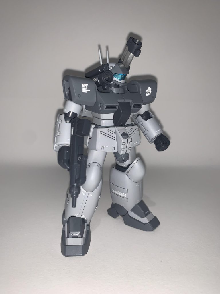 重装甲っぽくしたかったので、肩とキャノン付け根の丸い凹みは埋めました。カラーリングはジムと合わせてみました。（前回のジムも少し変更したので画像差し替えてます。）