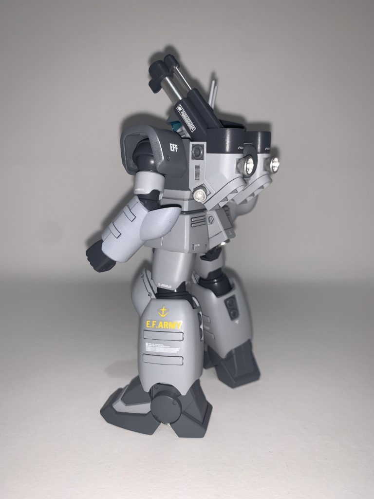 あれ…？左前腕の色が薄い…？w