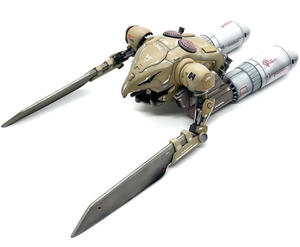 ちょっとイロモノ感が強すぎるザクレロさんですが、原型をとどめながら特徴を活かしつつ部分的に改修しました。