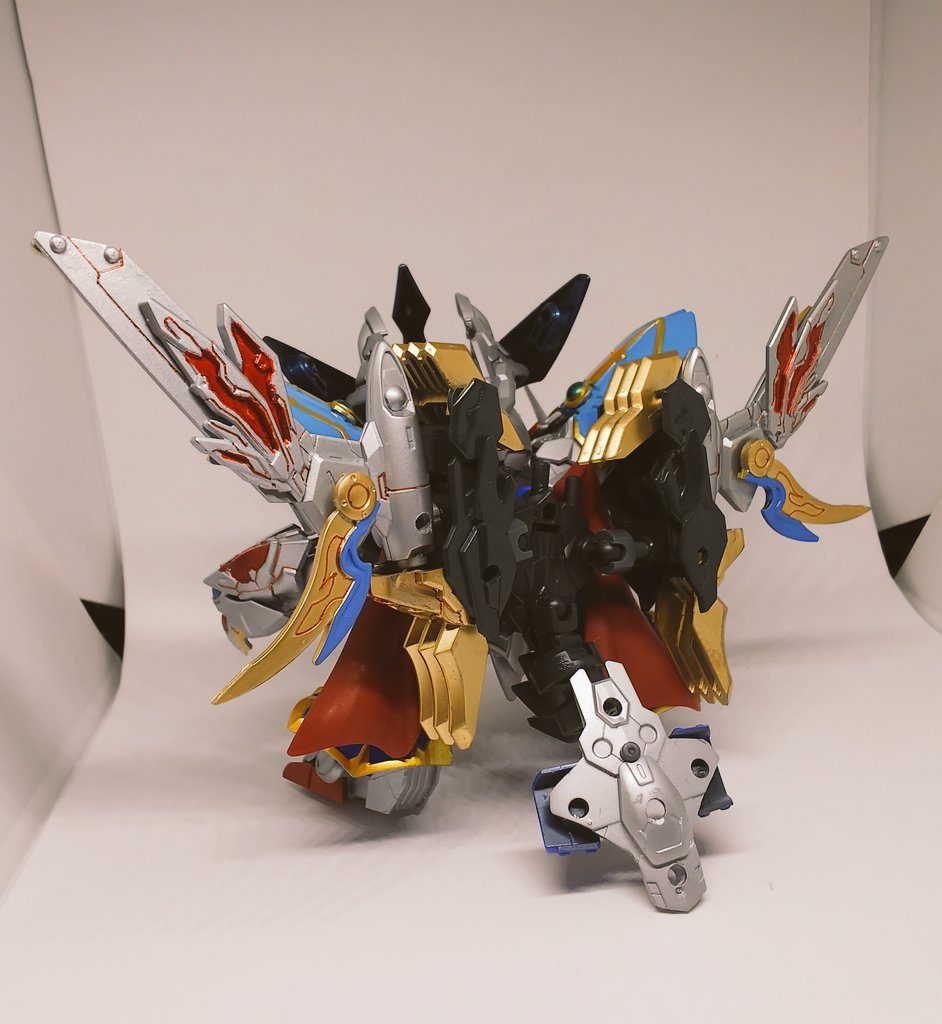 工程の写真は残してないので、他の写真を機獣騎士の後ろ姿エアリアルのブースターをイメージしていたんですが、結果的に面影すら無くなりました