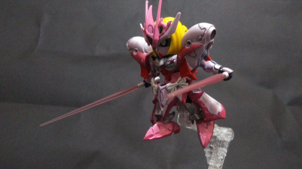 マギアサーベル二刀流実際のパーツはHGCEエールストライクガンダムのエールストライカーのサーベルです