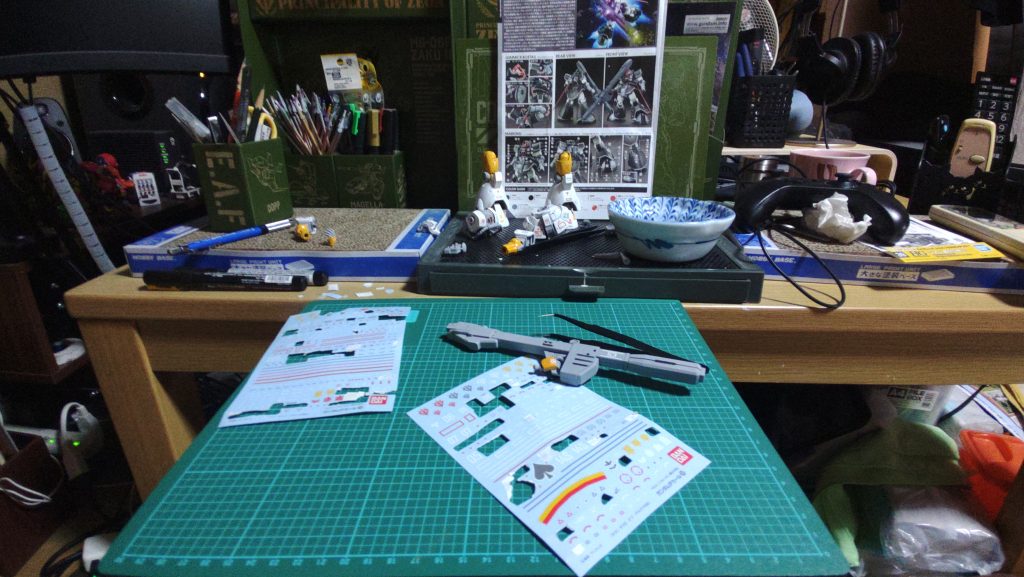 最後に秘蔵っ子のデカール達を引っ張りだし約２日間デカール作業に勤しみました！