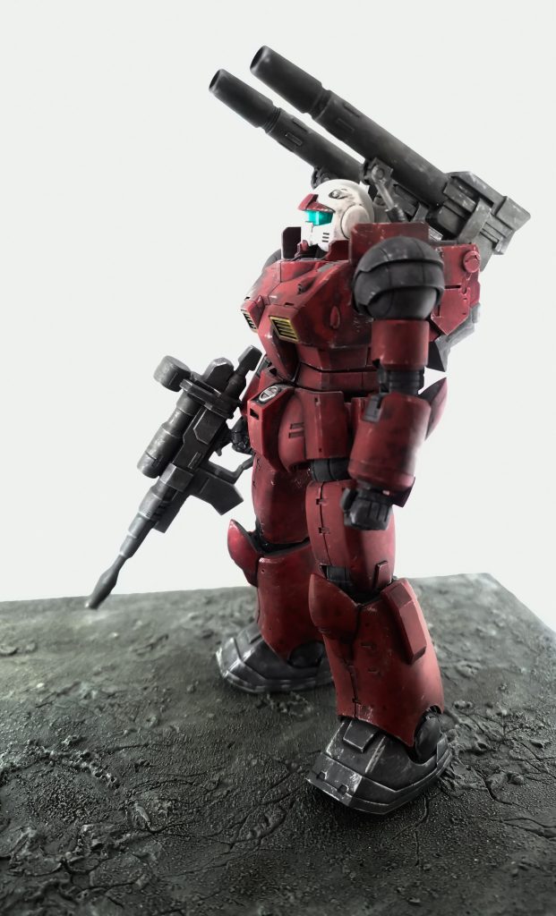 側面。丸みを残しつつ角張らせる所は出す感じになってます。