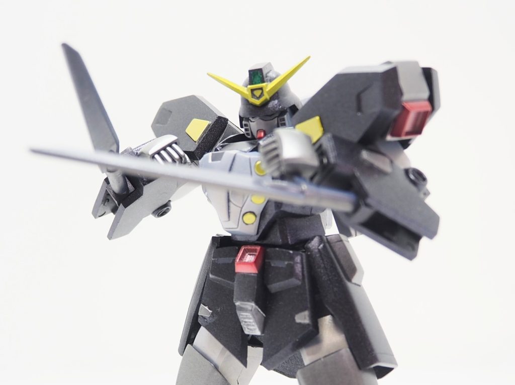 シュピーゲルブレードの展開は旧キットそのままこの辺りのプレイバリューは旧キットもいい感じです