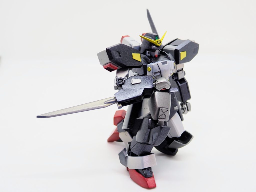 EGガンダムの優れた可動範囲のおかげで膝立ちも可能に!