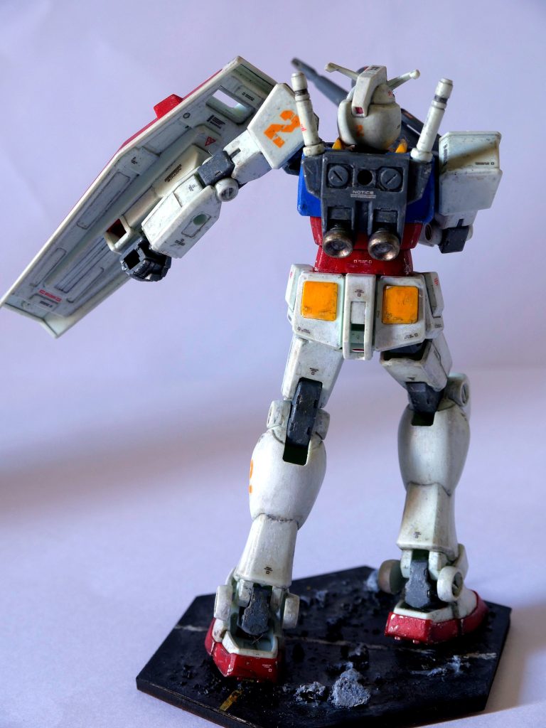 1/144 EG｢結局全塗装になっちった｣ガンダム(台座付)–2枚目/制作者：E