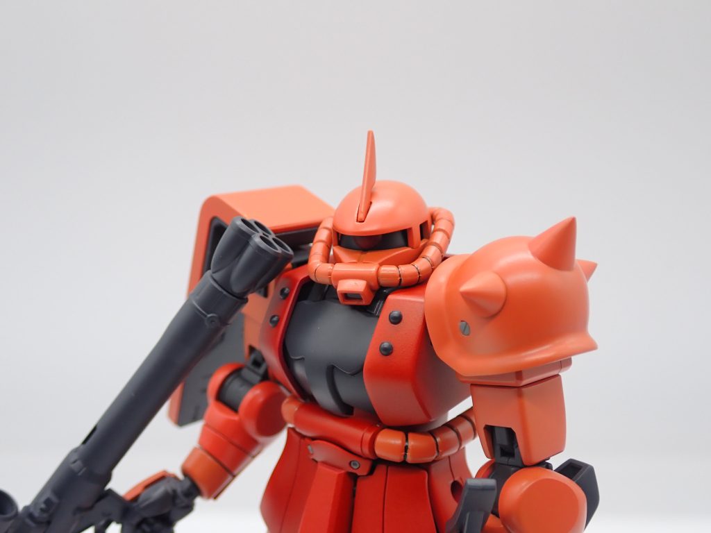 モノアイは市販のパーツを付けました。