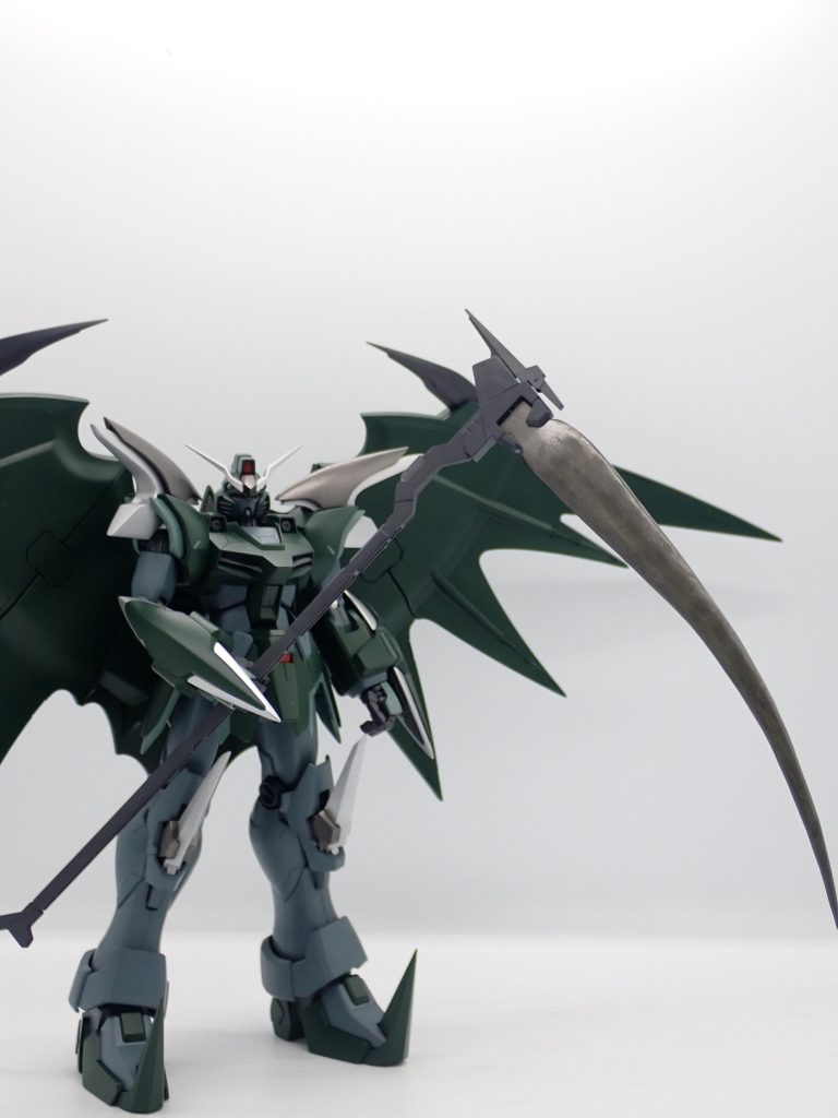 全体です！コンセプトがあるのでビーム兵器はNGだろう！！ということで大鎌はこのようにしました。「切る」というよりかは「殴る」です。