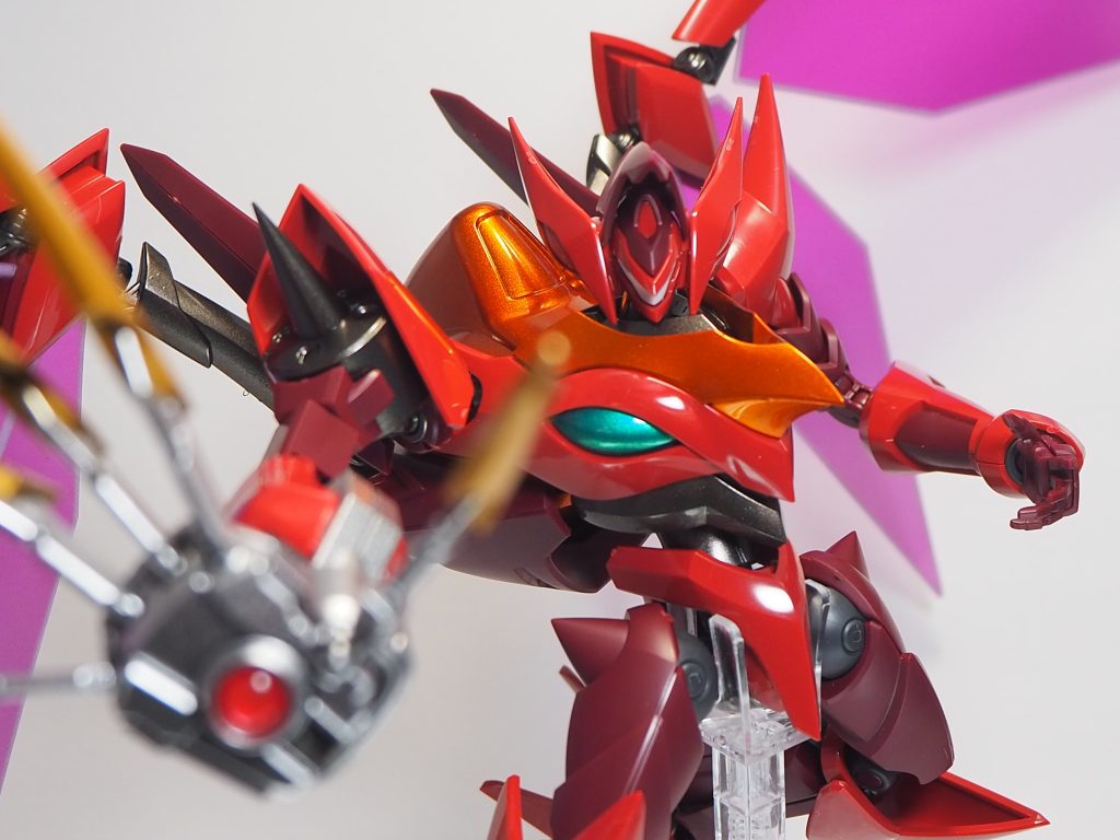 塗装個所は赤色の装甲以外です!グロスインジェクション成型がとても優秀だったので、この程度で十分かっこいいです!