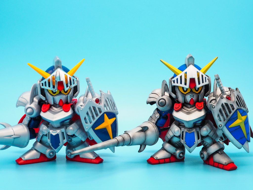 パチ組との比較。パーツの色分けが優秀で成形色のままでもめちゃくちゃカッコいいですね。