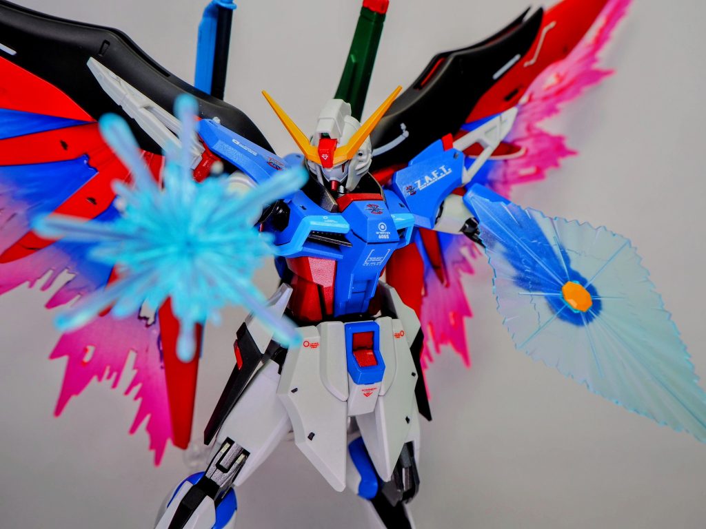 HGディスティニーガンダム　全塗装–4枚目/制作者：かつらく