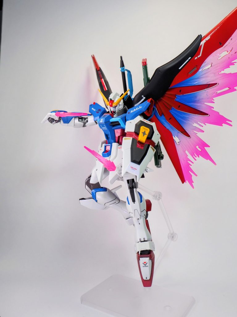 HGディスティニーガンダム　全塗装–5枚目/制作者：かつらく